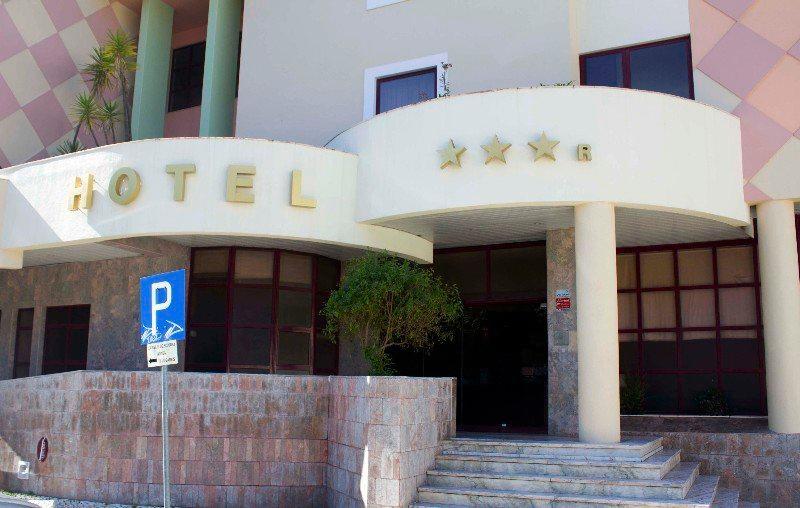 Hotel Arangues Setúbal Esterno foto