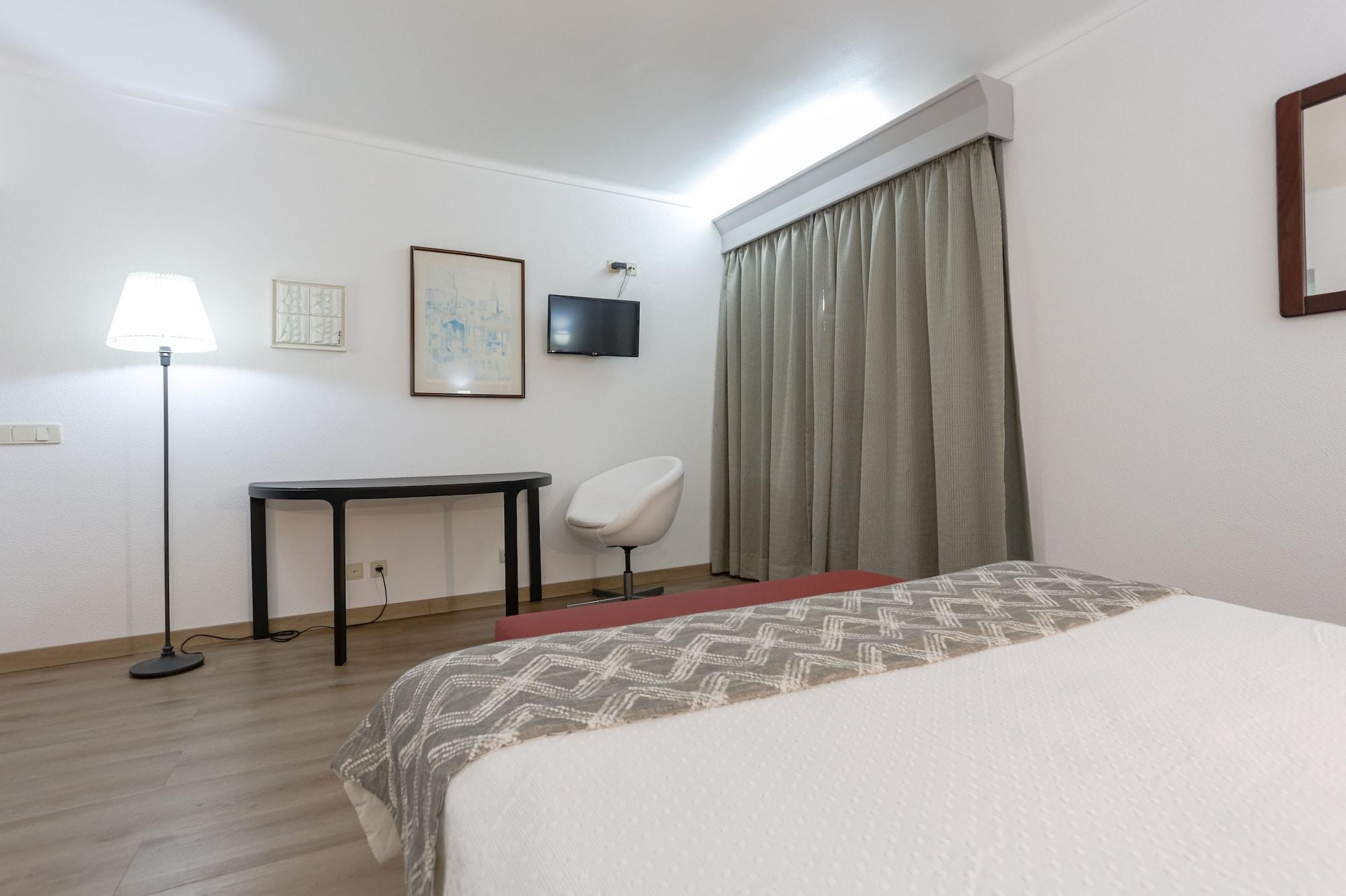 Hotel Arangues Setúbal Esterno foto