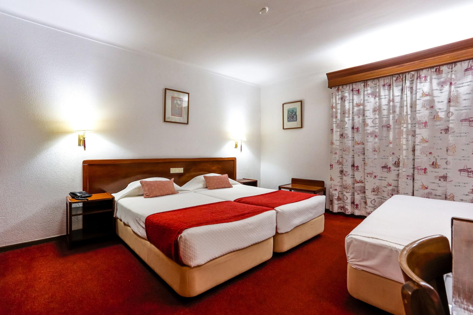 Hotel Arangues Setúbal Esterno foto