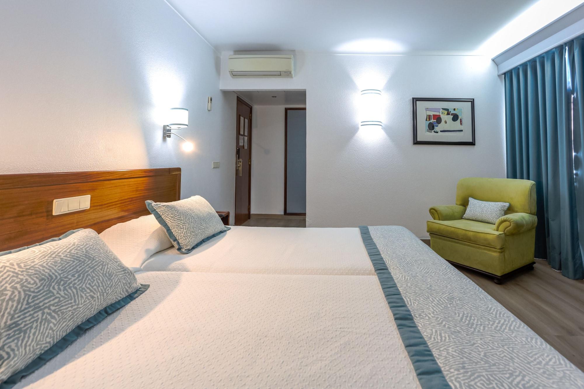 Hotel Arangues Setúbal Esterno foto